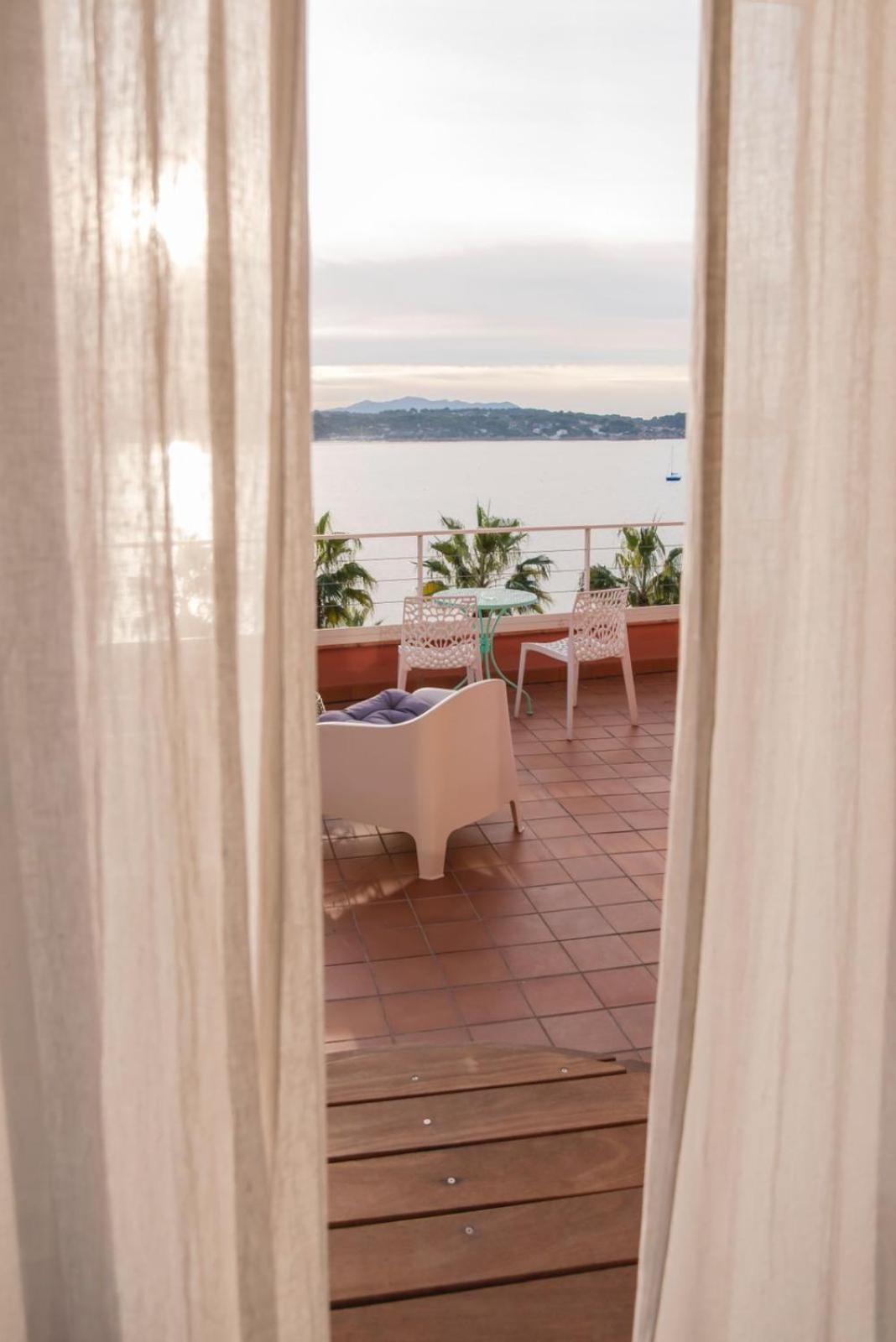 Les Galets Hotel Et B&B Bandol Exteriör bild